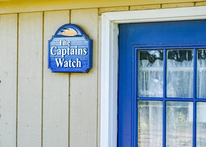 Beach Club Of Oscoda Captains Watch On The Lake
